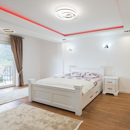 Ema Apartments Плав Экстерьер фото