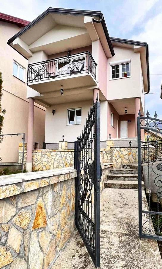 Ema Apartments Плав Экстерьер фото