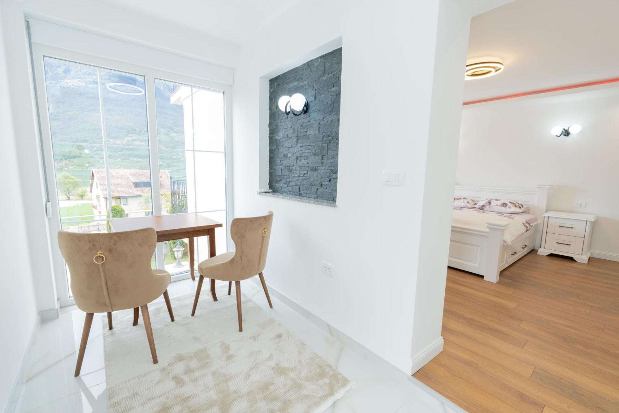Ema Apartments Плав Экстерьер фото