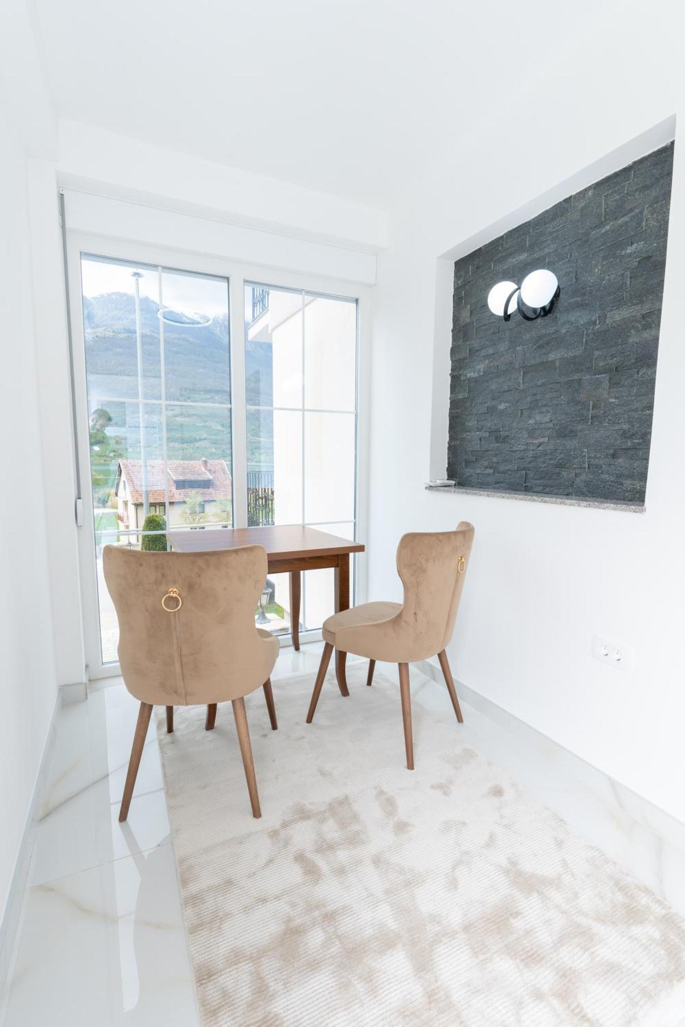 Ema Apartments Плав Экстерьер фото