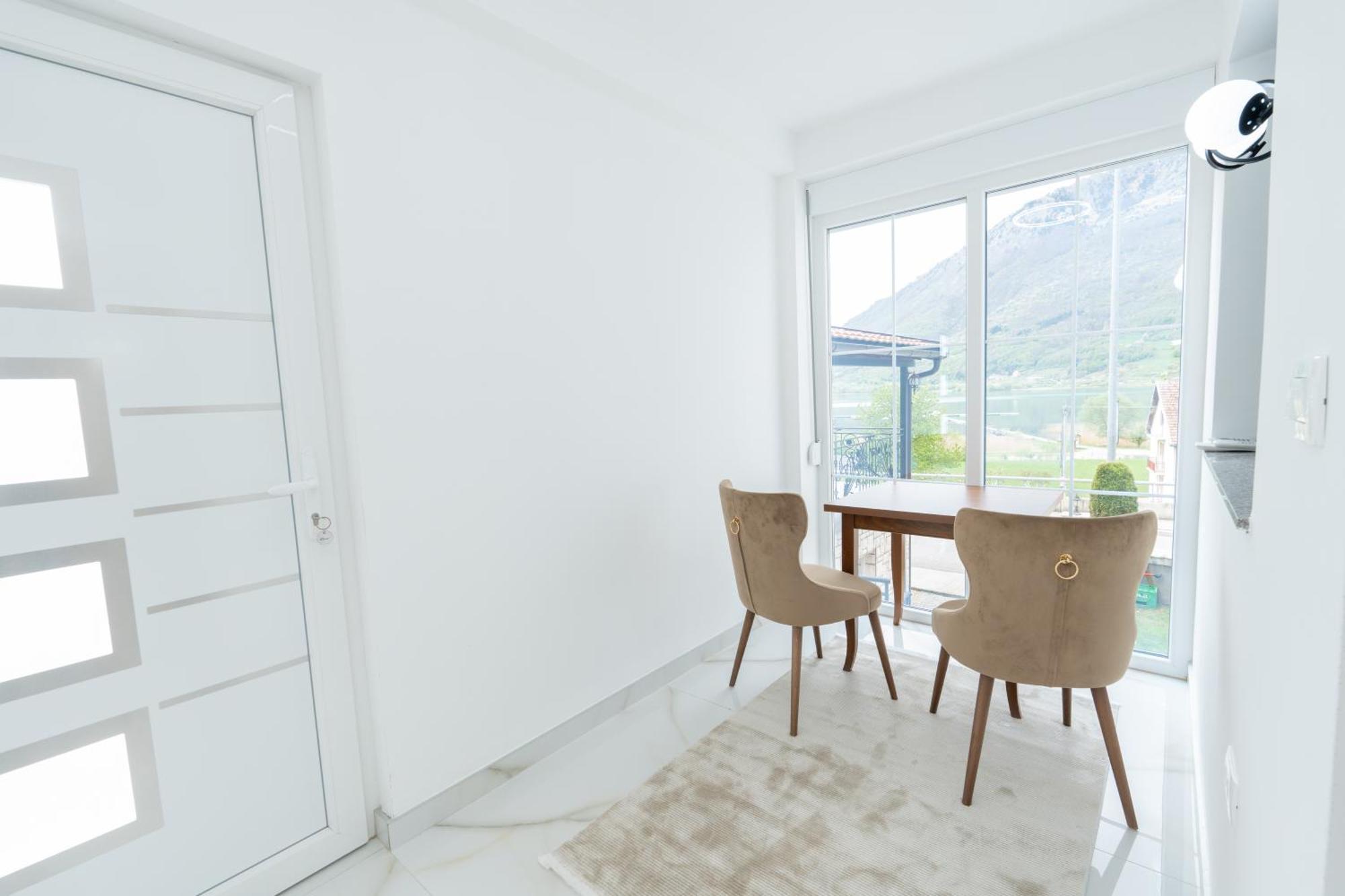 Ema Apartments Плав Экстерьер фото