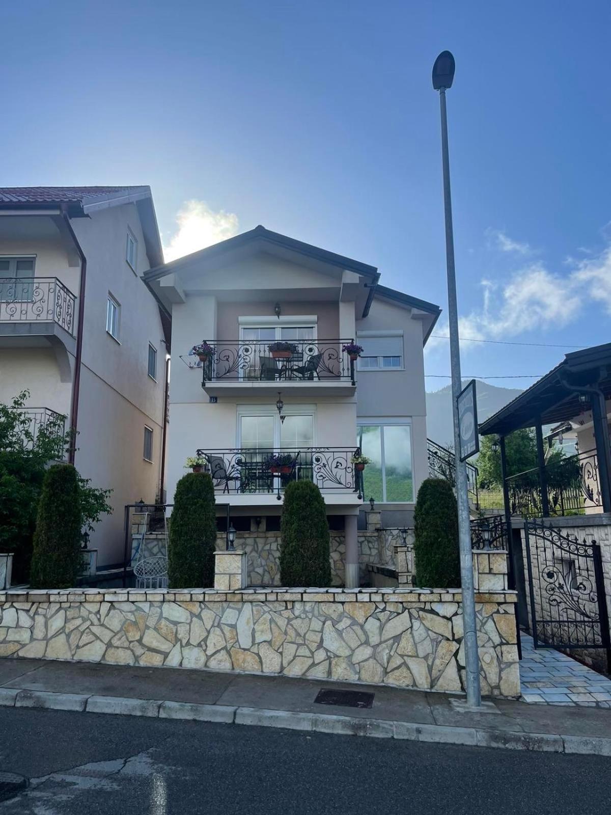 Ema Apartments Плав Экстерьер фото